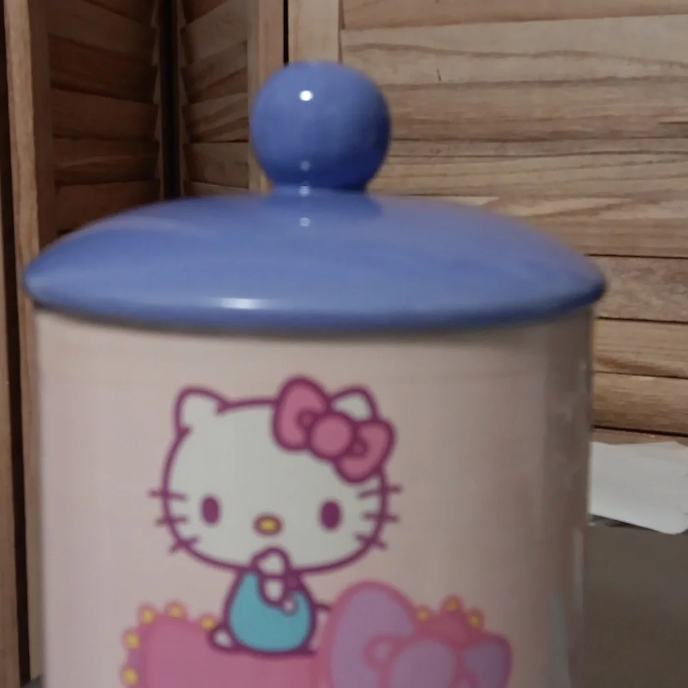Hello Kitty storage jar lid